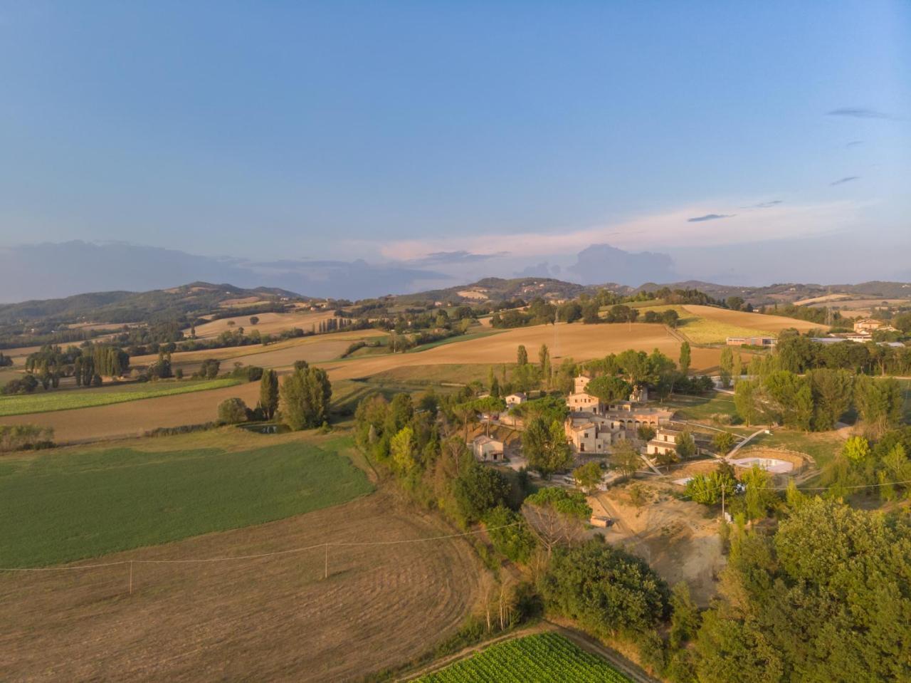 Gh Borgo Pulciano Agriturismo Montone  Ngoại thất bức ảnh